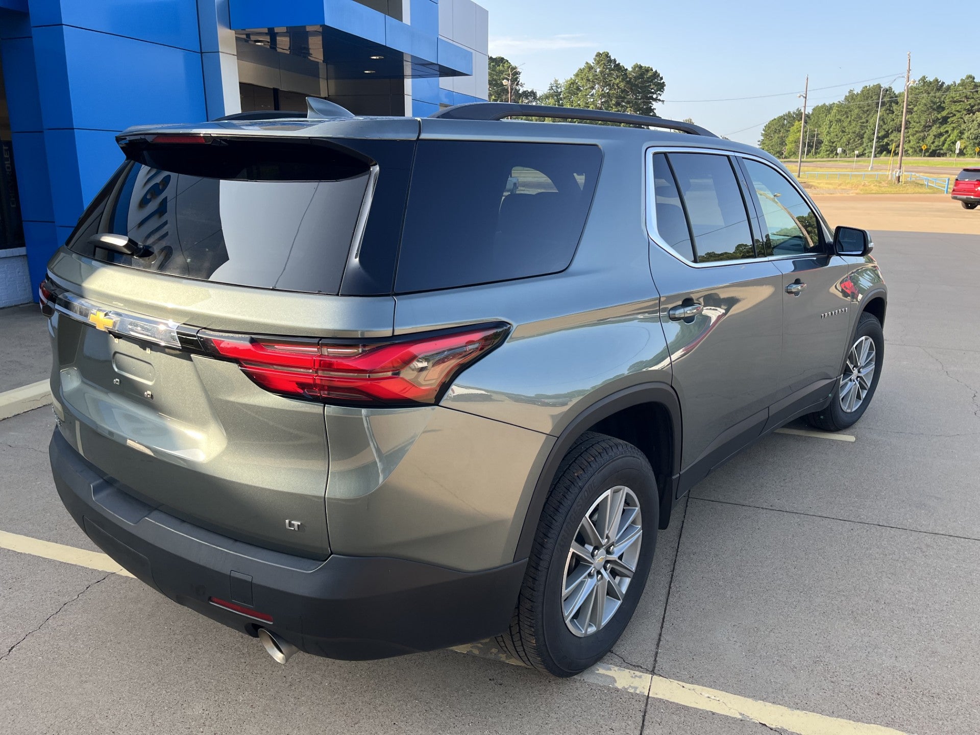 2023 Chevrolet Traverse LT Cloth